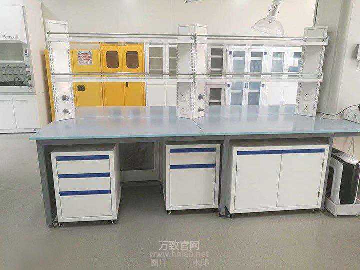 如何在郑州选购合适的实验台？