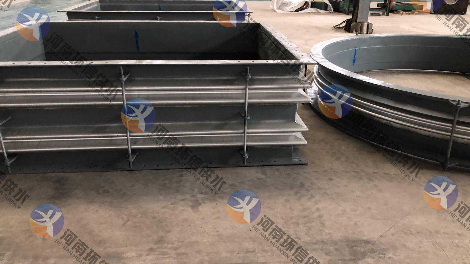 烟风管道中的矩形波纹补偿器