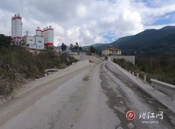关于对麒麟区珠街街道珠磨公路实施交通管制的通告
