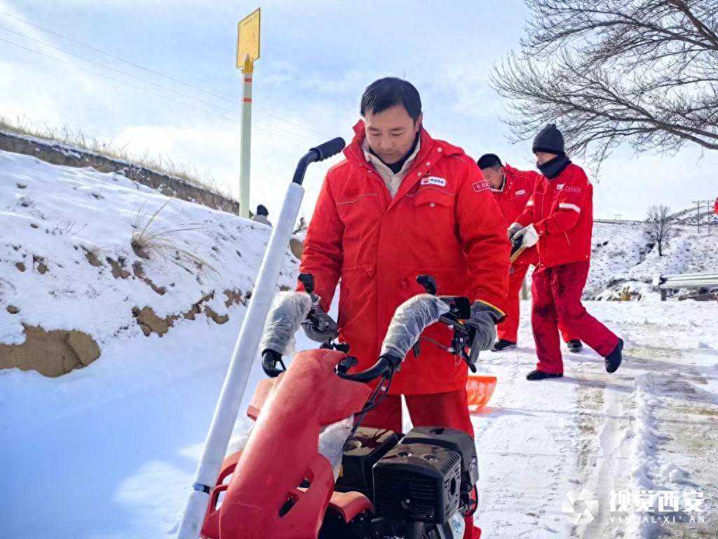 长庆油田采油四厂以雪为令 打好油气生产主动仗