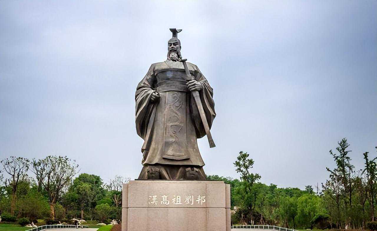 南朝时期的幕府制度的发展特点表现在哪些方面？