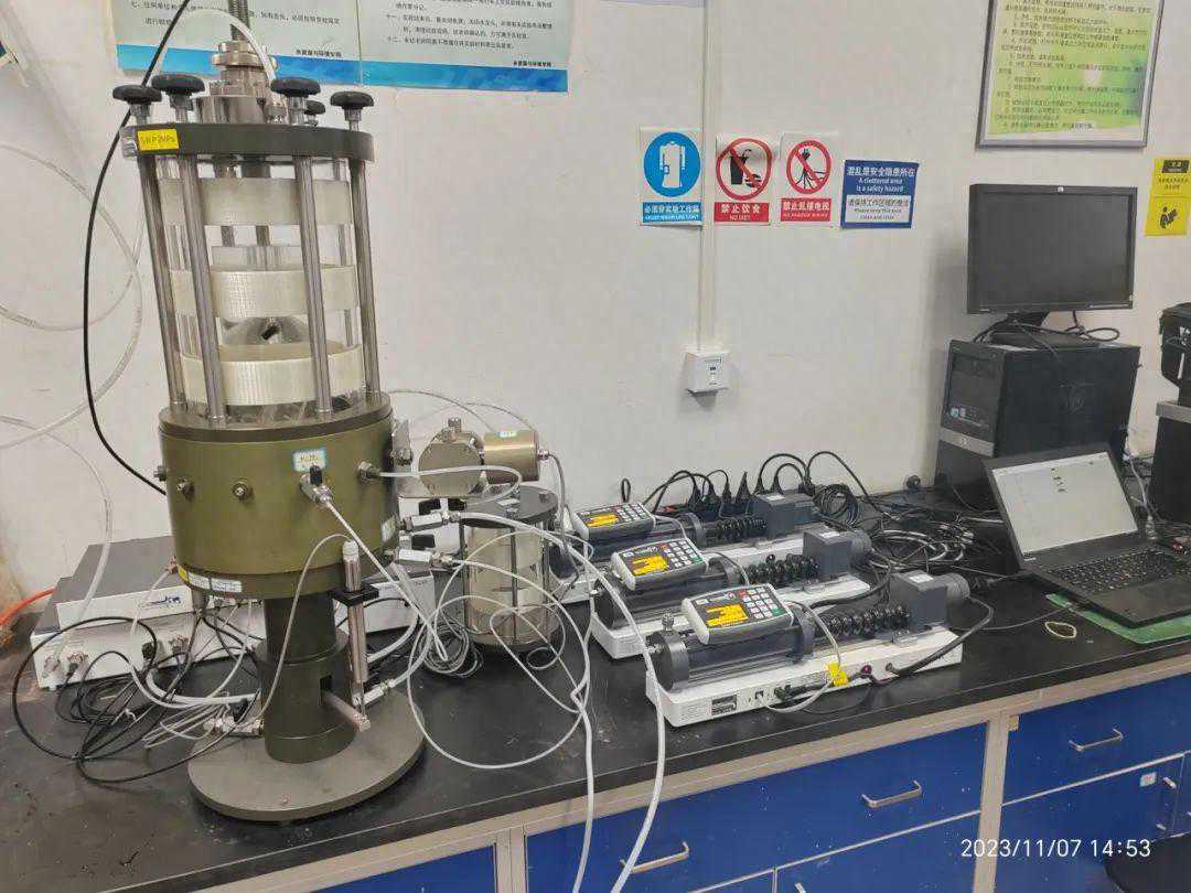 GDS非饱和土三轴试验系统在中国地质大学投入使用