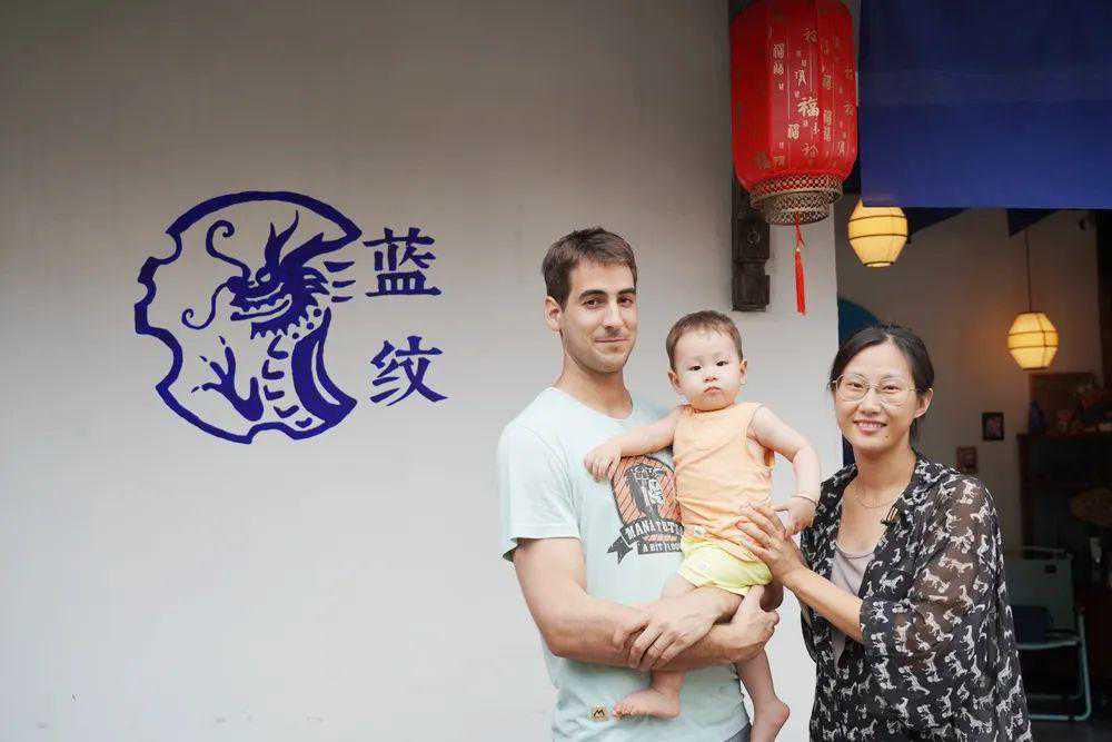 “洋”咖啡飘香！富阳千年古镇里开起夫妻店