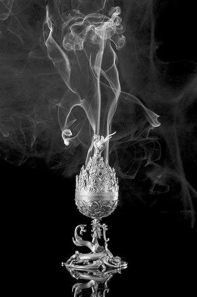 隔火熏香、以手试香…… 古人焚香有多讲究？