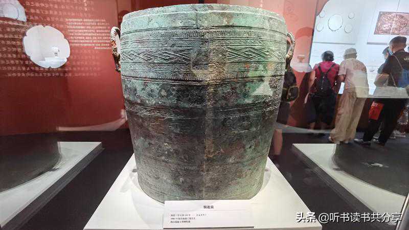 千万别以为南越王没宝，用只普通的铜提筒桶来充
