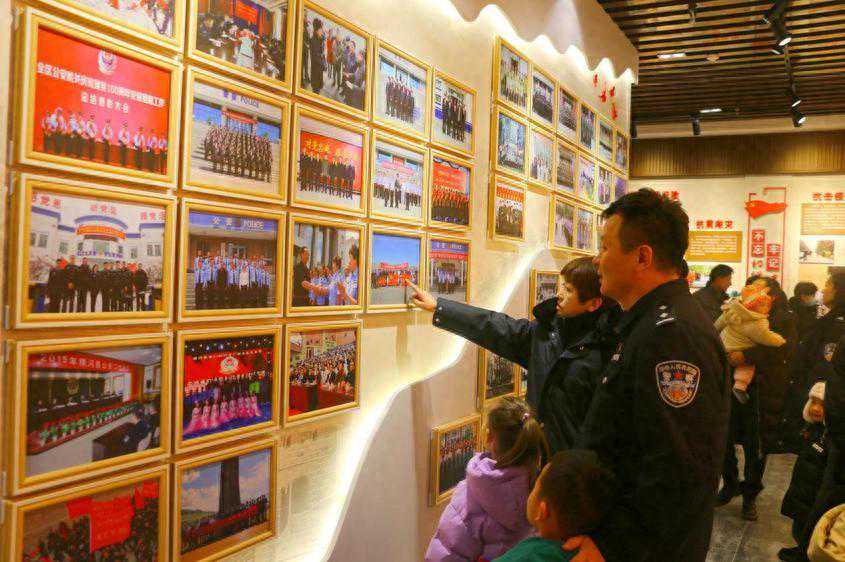 精河县这场庆祝第4个中国人民警察节文艺演出超精彩