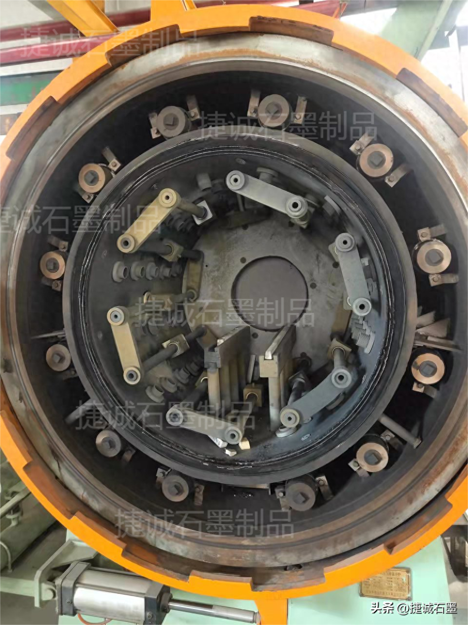 为什么说真空炉石墨加热元件是真空炉用电热元件？