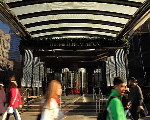 保加利亚女学生打造“最大果冻唇”，不顾家人反对依然我行我素